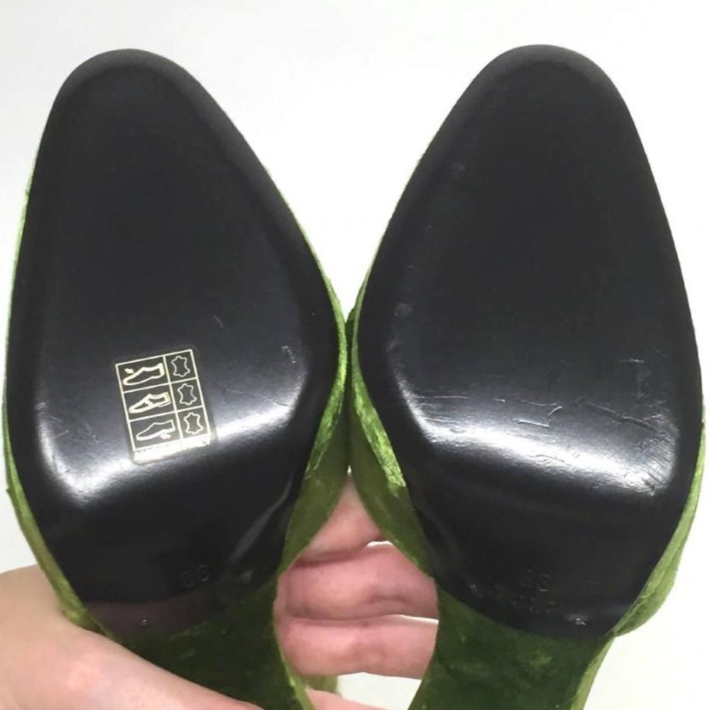 ❌❌SOLD❌❌ GUCCI TOM FORD Velvet Heels MINK 9 NIB - Picture 6 of 8